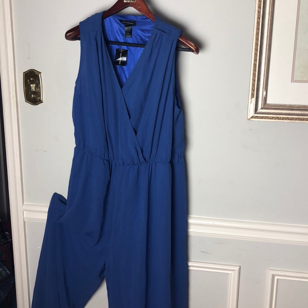 Blue sleeveless jumpsuit